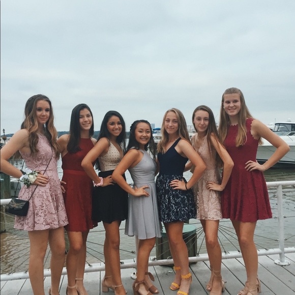 PROM MYSTERY BOX - Picture 9 of 11